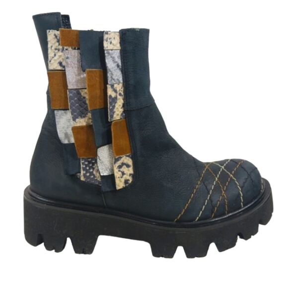 Papucei Handcrafted Boots RARE  $264  size 36 size 5/5.5    FS2194 - Picture 1 of 12